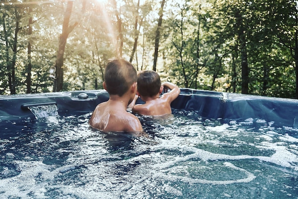 Bain à remous extérieur