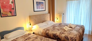 2 bedrooms, iron/ironing board, travel cot, free WiFi - Pretty apartment in Acropolis (Athens)