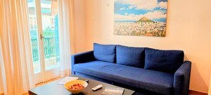 TV, offices - Sweet apartment in Acropolis (Athens)
