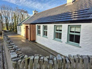 Cottage | Exterior - Annies Farm Cottage (Londonderry)