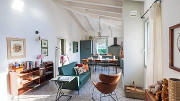 Coin salon dans le hall