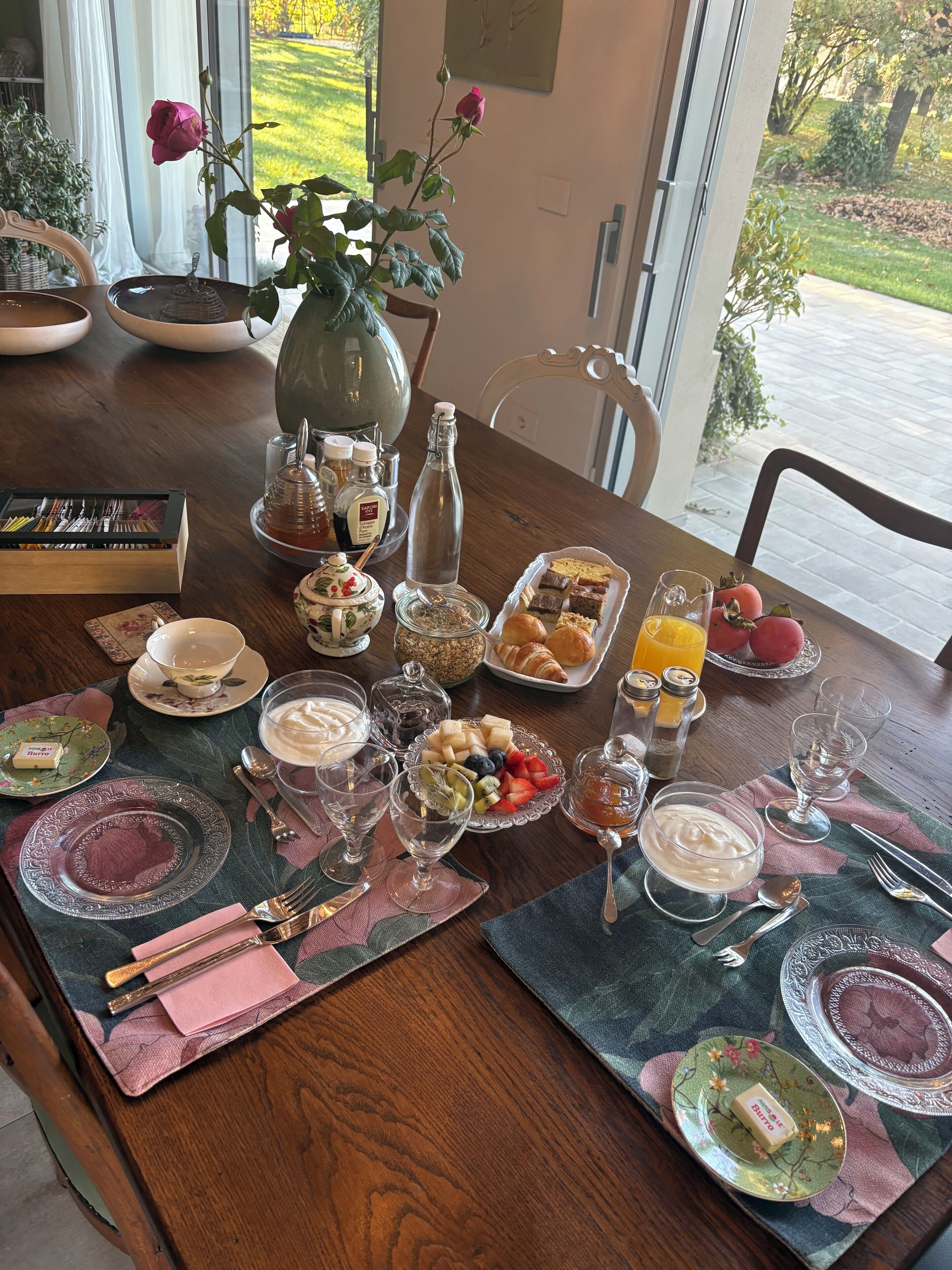 Free daily continental breakfast