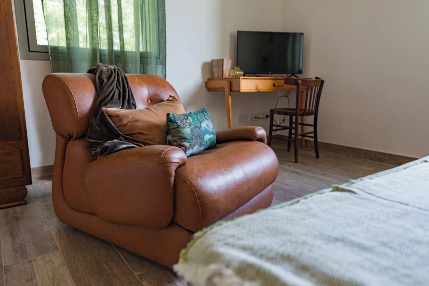 Chambre, 1 lit double, salle de bain privée | Accès au Wi-Fi (inclus)