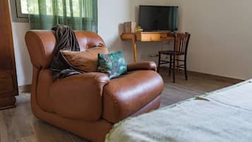Chambre, 1 lit double, salle de bain privée | Accès au Wi-Fi (inclus)