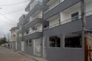Exterior - Apartamento Pet Friendly a 2 km da Praia dos Ingleses - Norte da Ilha (Florianópolis)
