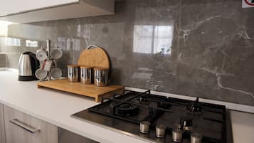 Appartement, balcon, vue ville | Cuisine privée