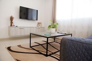 Apartment, Balkon, Stadtblick | Wohnbereich