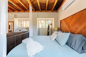 1 camera, ferro/asse da stiro, accesso a Internet, lenzuola