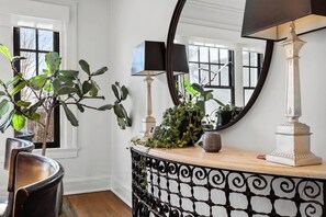 Interior - Urban Louisville 3BR home best for extended stays! (Louisville)