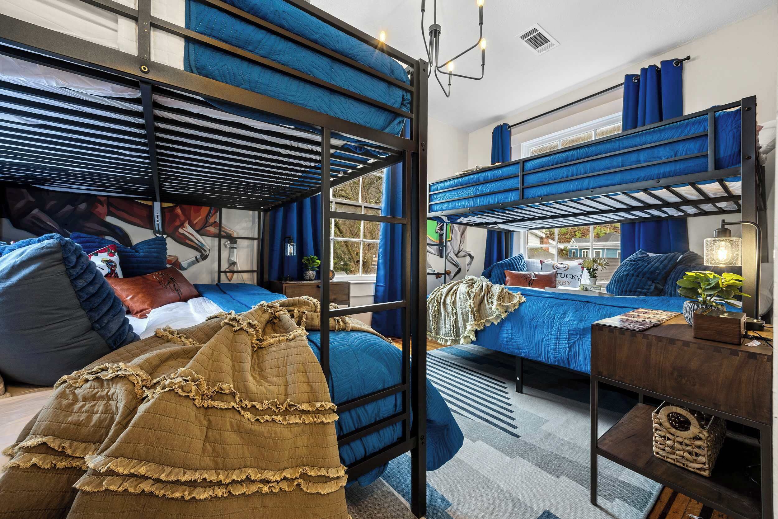 4 Schlafzimmer, Schreibtisch, Bügeleisen/Bügelbrett, WLAN