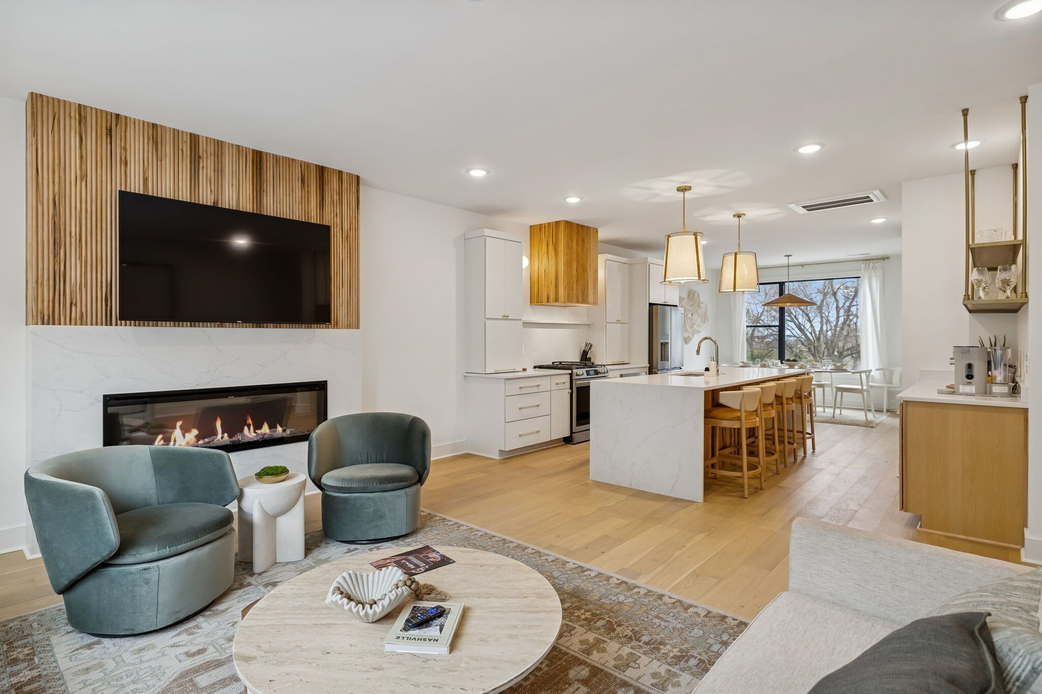 TV, fireplace, offices