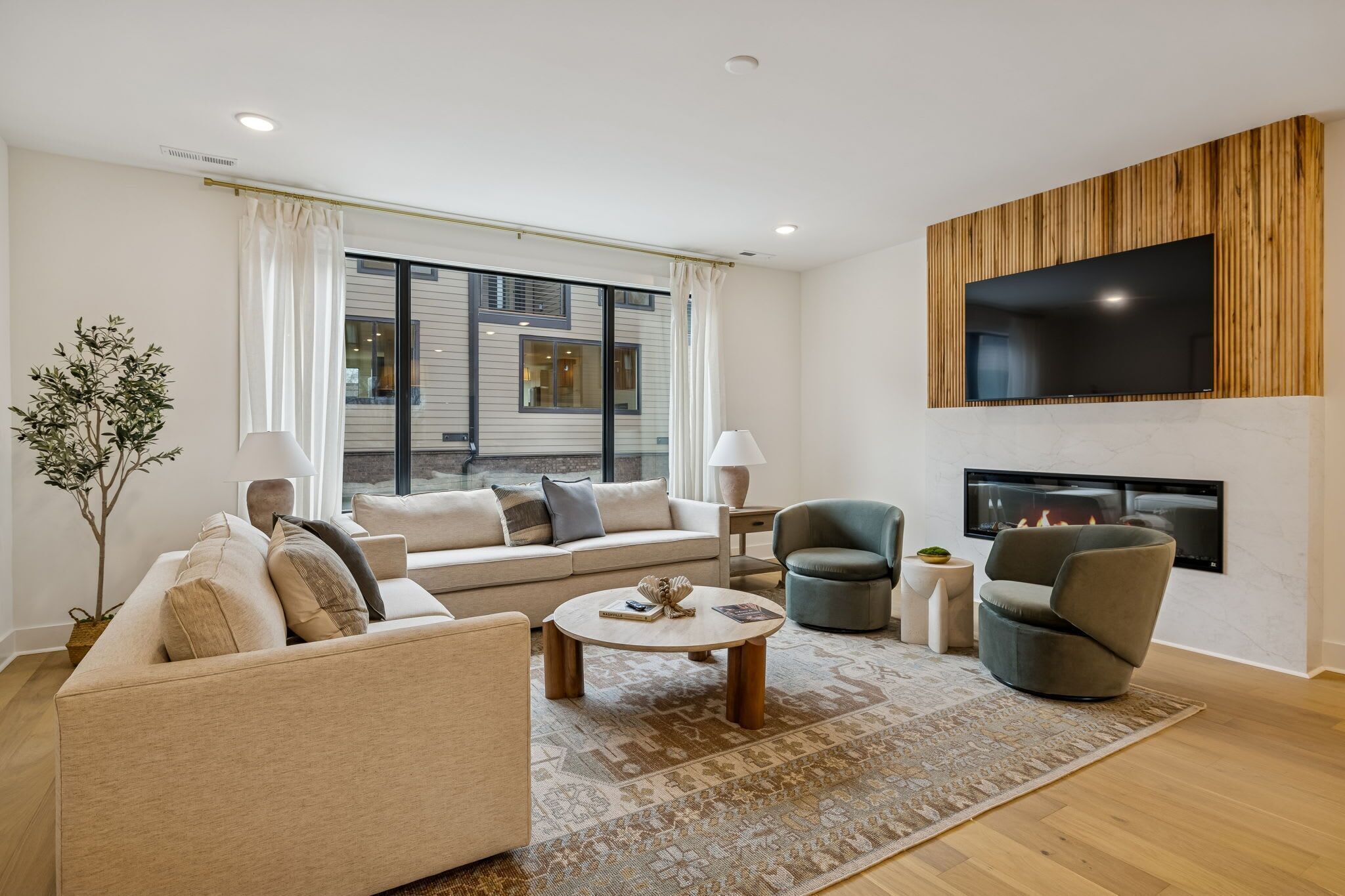 TV, fireplace, offices