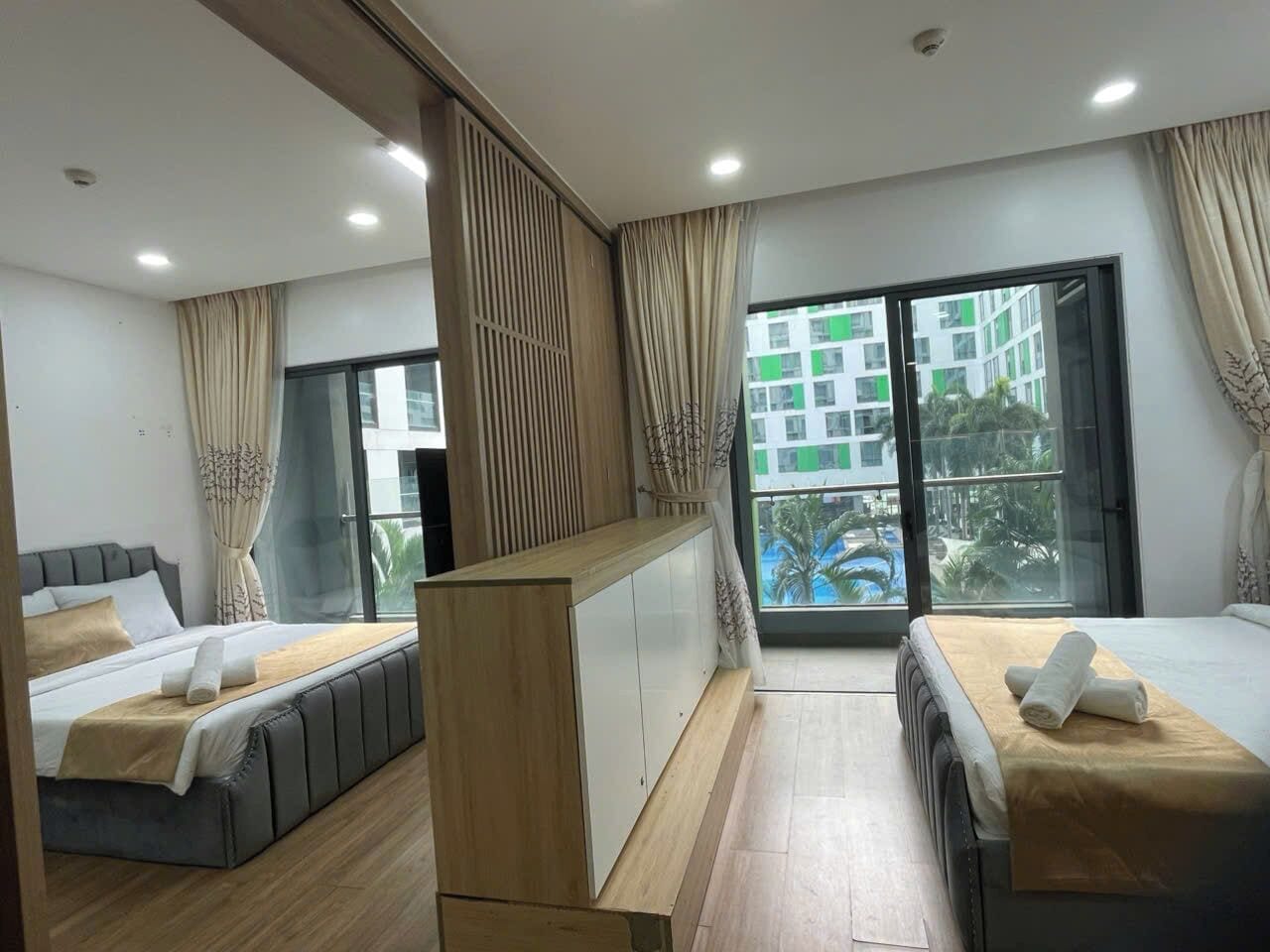 Premier Suite, 2 Bedrooms, Club Lounge Access, City View | Egyptian cotton sheets, premium bedding, down comforters