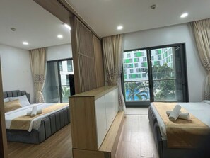 プレミア スイート 2 ベッドルーム クラブラウンジ利用可 シティビュー | エジプト綿のシーツ、高級寝具、羽毛の掛け布団、低反発ベッド