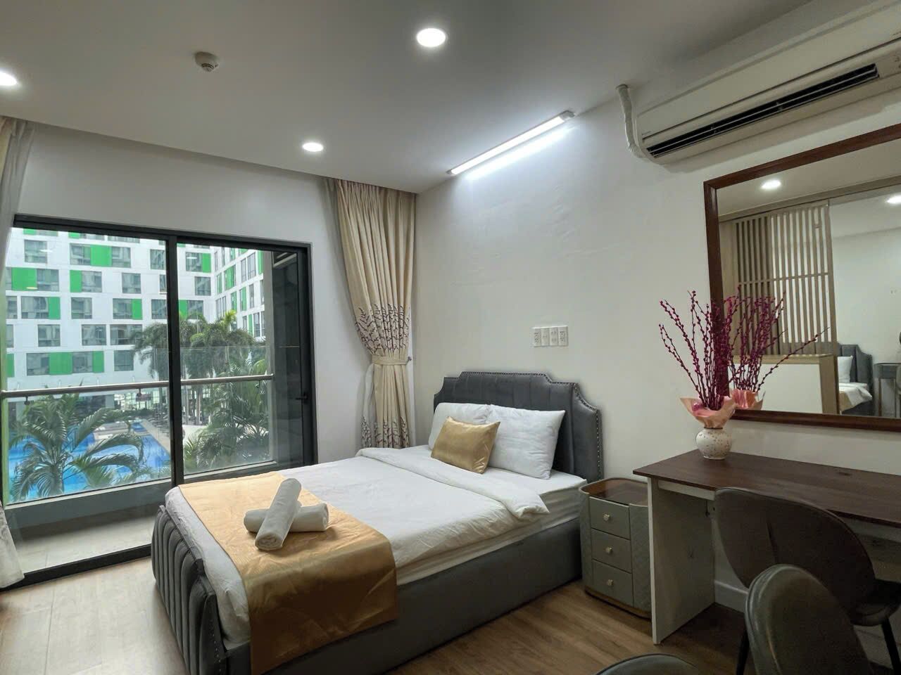 エジプト綿のシーツ、高級寝具、羽毛の掛け布団、低反発ベッド