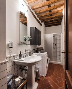 Bathroom - Agave Cosy apartment with Patio near Lucca (Matraia)