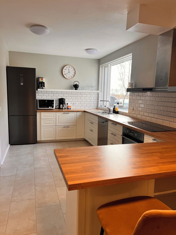 Private kitchen - Kot Guesthouse (Hvolsvöllur)