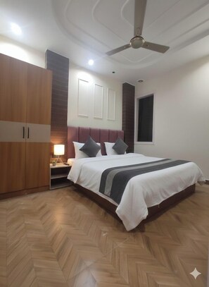 Premium Room - Hotel Golden Suites Amritsar (Amritsar)