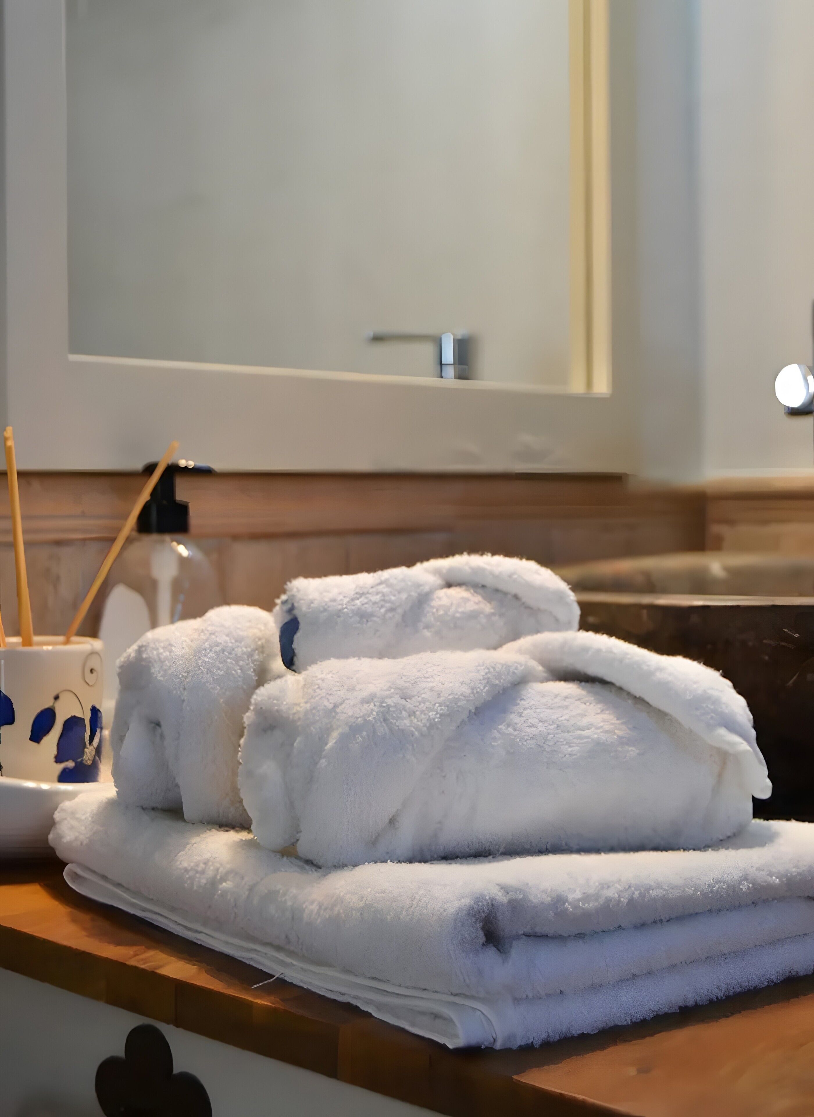 Een douche, gratis toiletartikelen, een haardroger, handdoeken