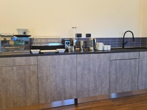 Free daily buffet breakfast - Rossi&Nero Resort  (Campania)