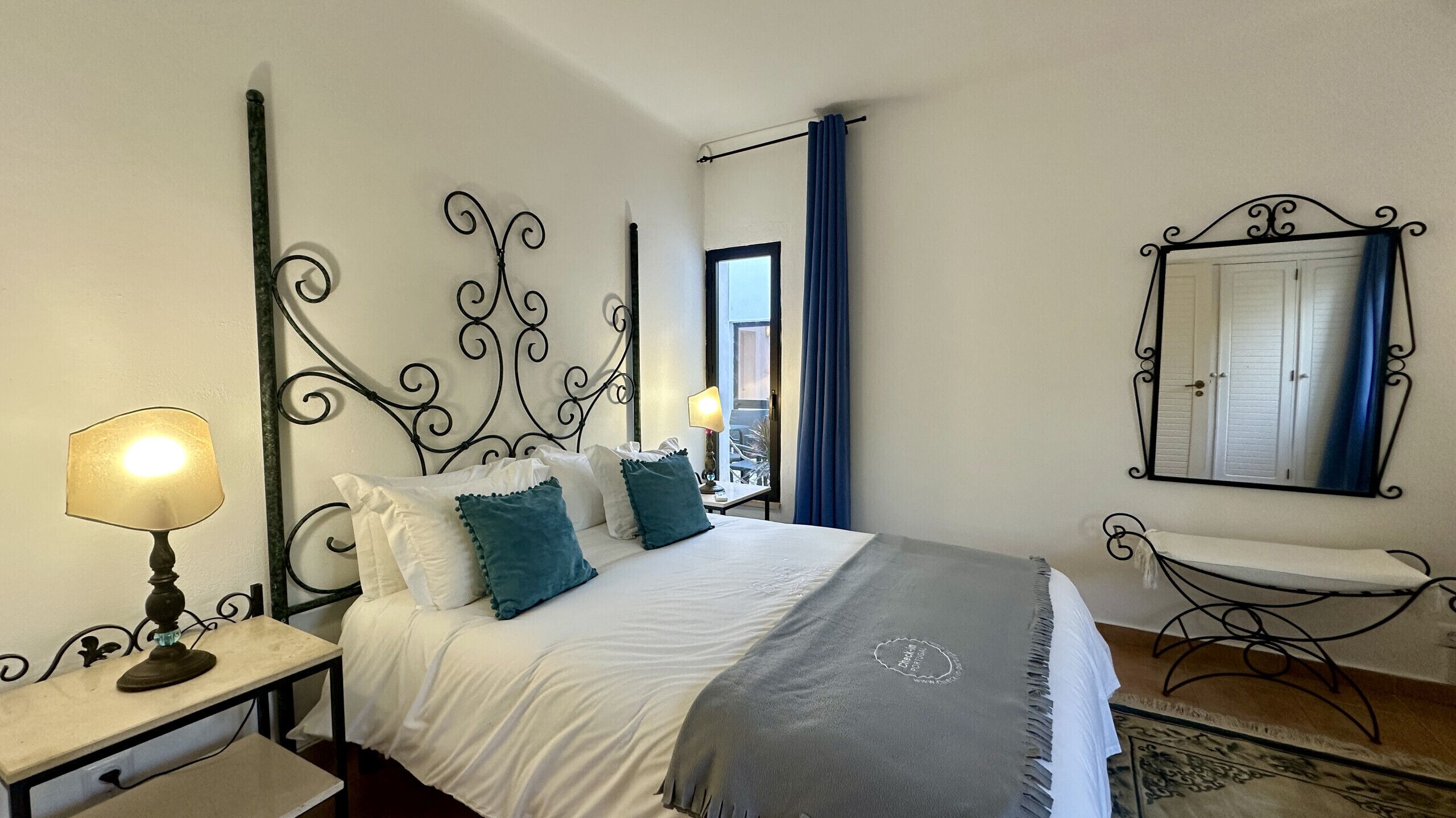 Iron/ironing board, free WiFi, bed sheets