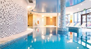 Indoor pool, open 10:00 AM to 8:00 PM, pool loungers, lifeguards on site - Blue&Green Baltic Hotel MediSPA&fit (Kołobrzeg)