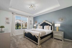 11 bedrooms, iron/ironing board, WiFi, bed sheets - 11BR FamilyHome/Games @ Solara + Resort Access! (Kissimmee)