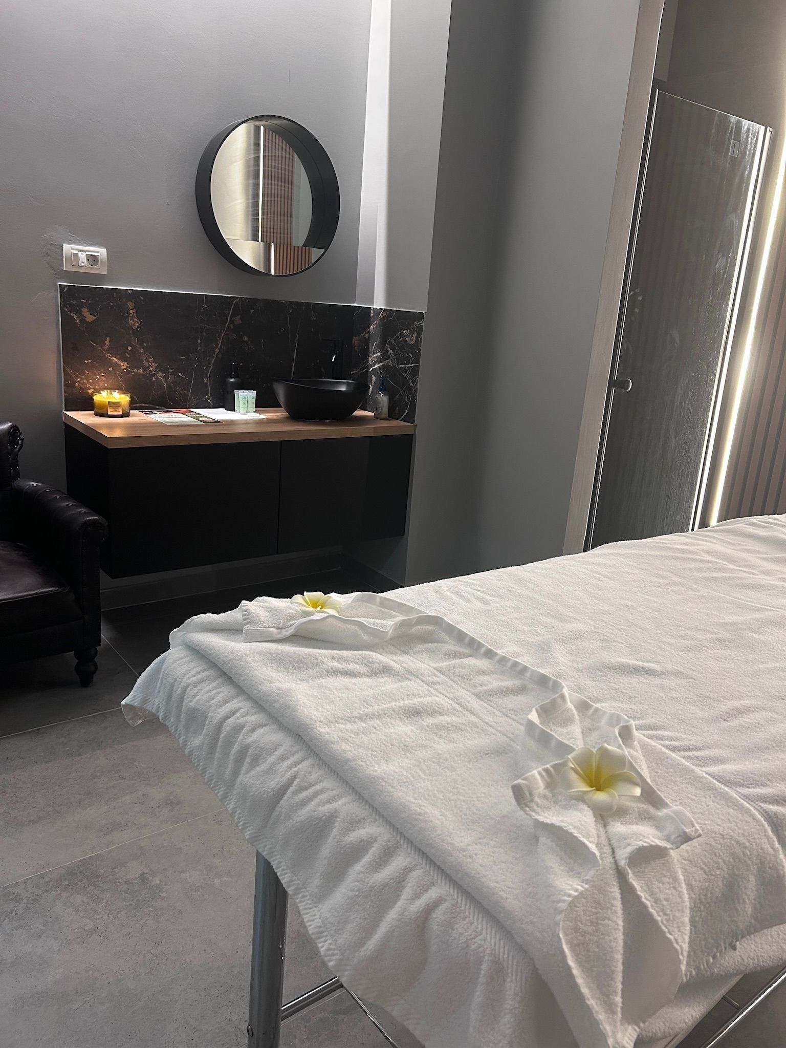 Massage mô sâu, massage thể thao 