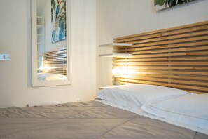 2 chambres, fer et planche à repasser, Wi-Fi, draps fournis