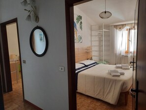 2 bedrooms, iron/ironing board, WiFi, bed sheets - Apartment 'La Dimora Di Pienza in Val D'Orcia' with Wi-Fi (Pienza)