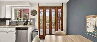 Clearview Comfort 3BR Near Airport 