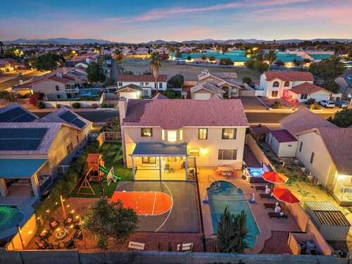 AZ Game House | Sport Court - Free Pool Heating