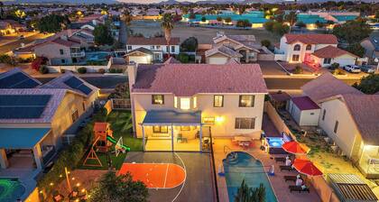 AZ Game House | Sport Court - Free Pool Heating