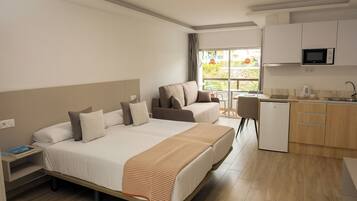 Refrigerador, microondas