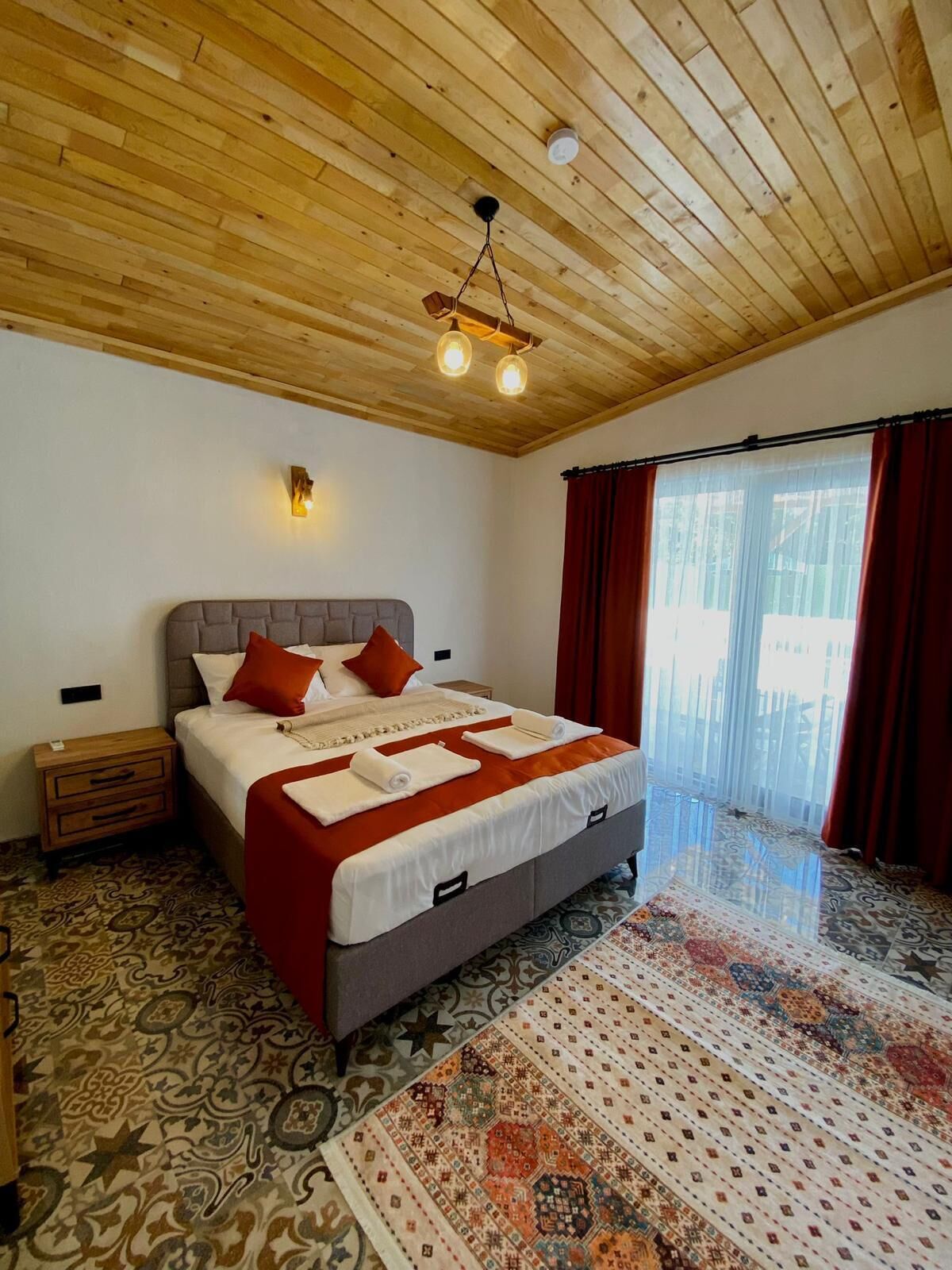 2 makuuhuonetta, silitysrauta/-lauta, Wi-Fi, vuodevaatteet