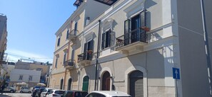 Exterior - Luxury Sea Palazzo with sea view terrace (Trani)
