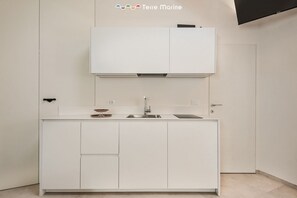 Frigorifero, microonde, tostapane