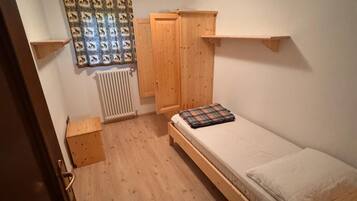 3 dormitorios, tabla de planchar con plancha, wifi y ropa de cama