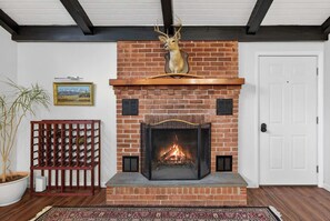 Interior - Mountain Retreat w 2 Living Spaces & Scenic Deck (Harpers Ferry)