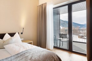 1 bedroom, WiFi, bed sheets - Hotel Murrer Double Room 306 with Mountain View, Spa and Wellness Area (Sarntal)