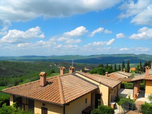 Exterior - Villetta Pia overlooking Val d'Orcia (Radicofani)