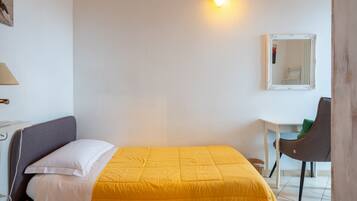 2 slaapkamers, een strijkplank/strijkijzer, wifi, beddengoed
