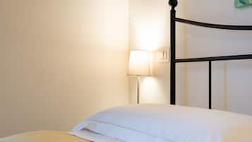 2 Schlafzimmer, BĂŒgeleisen/BĂŒgelbrett, WLAN, BettwĂ€sche