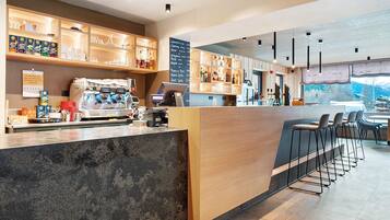 Bar (in der Unterkunft)