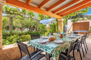 Outdoor dining - Can Tres Cames - Four Bedroom Villa, Sleeps 8 (Pollença)
