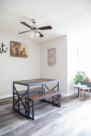 Dining - Bright & Modern 2BR, Near UAB & Hospitals (Birmingham)