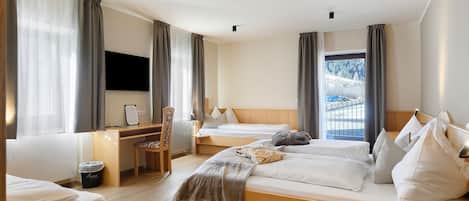 3 bedrooms, WiFi, bed sheets