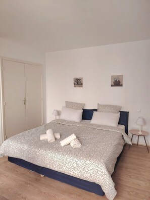 1 室のベッドルーム、アイロン / アイロン台、WiFi、ベッドシーツ