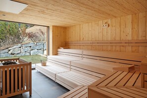 Sauna - Murrer Double Room 105 with Mountain View, Spa and Wellness Area (Sarntal)