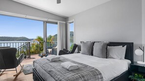 Travel cot, WiFi, bed sheets - Joey's Cottage – set on the Hawkesbury River, water front property (Mooney Mooney)